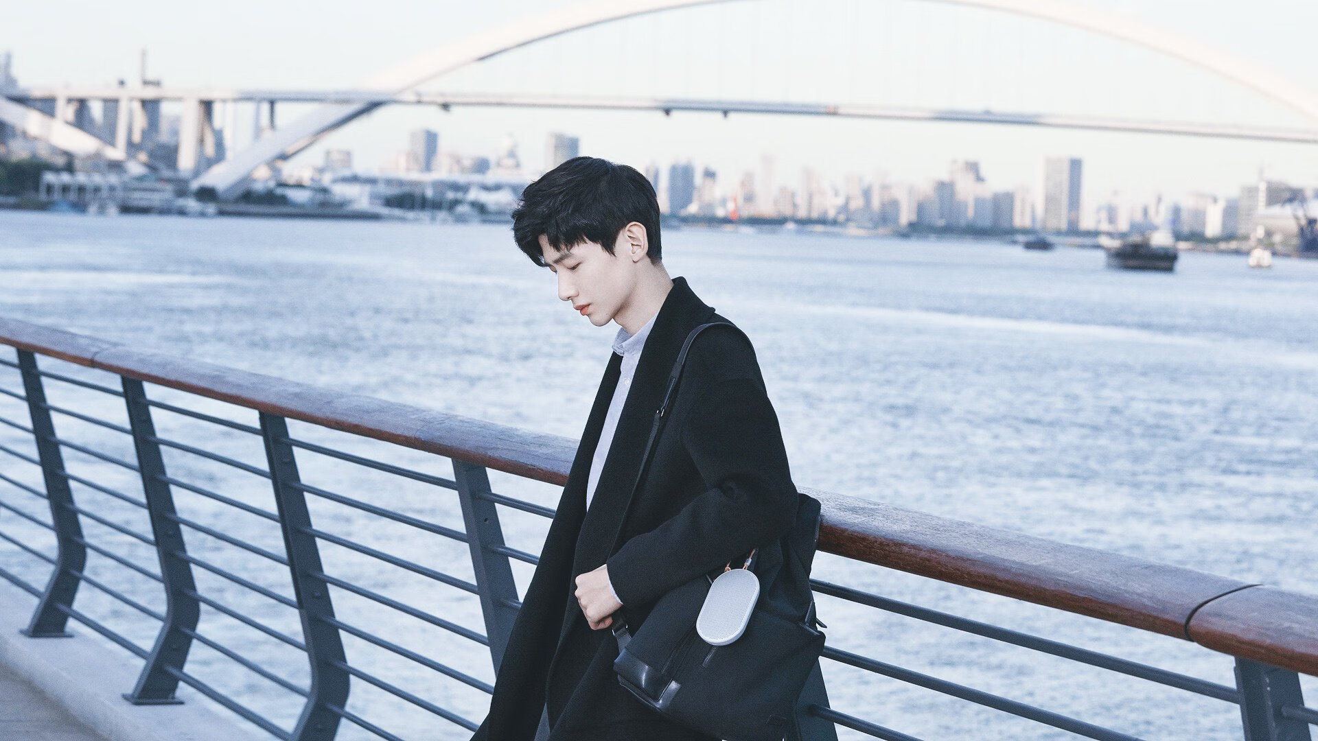 开云电子-“未来之光”青少年篮球明星训练营在南京全面启动，未来篮球公园南京