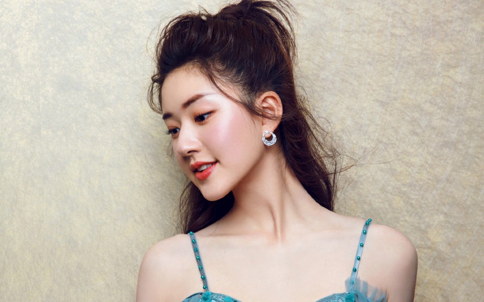 开云·体育官网APP下载-国际足球裁判培训体系延伸，打造“裁判中国梦”，国际知名足球裁判